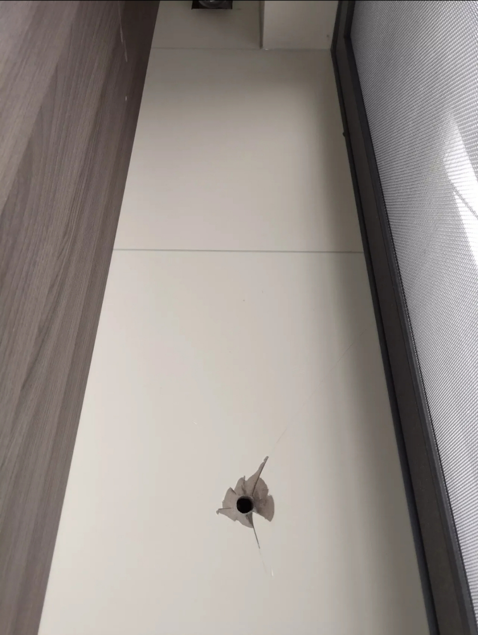 瓷砖墙上打的孔修补多少钱(瓷砖墙上打的孔修补多少钱啊) 瓷砖墙上打的孔修补多少钱(瓷砖墙上打的孔修补多少钱啊)